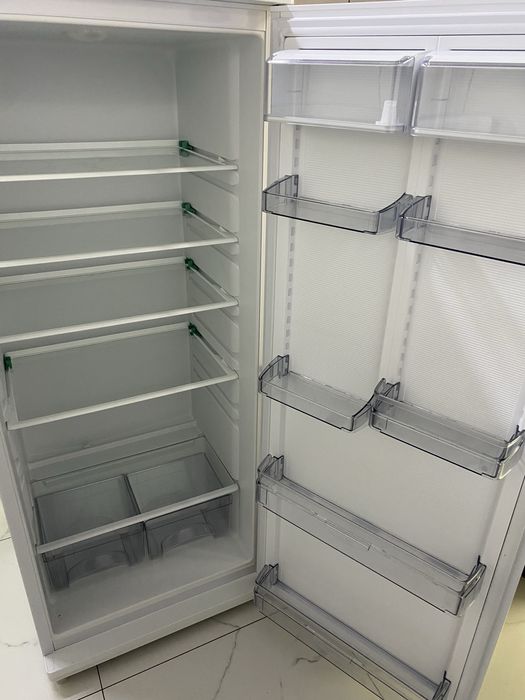 Холодильник в хорошем состояний