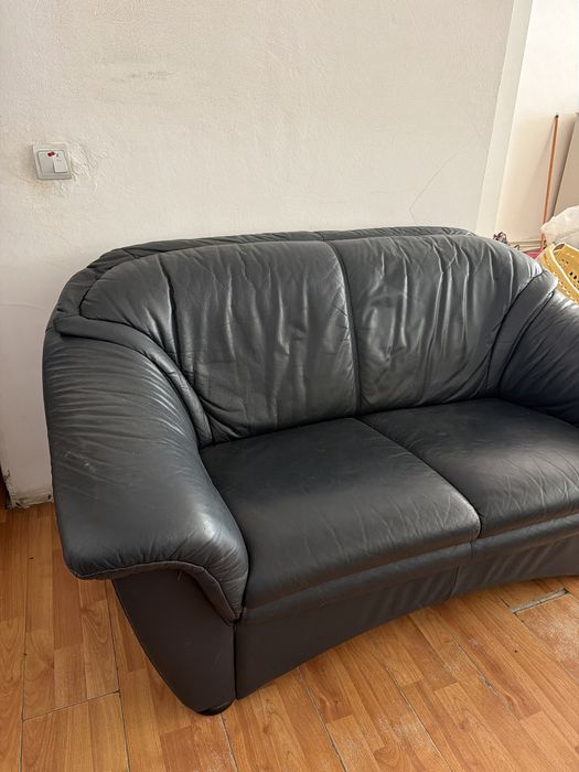 Set 2 canapele din piele,si lemn