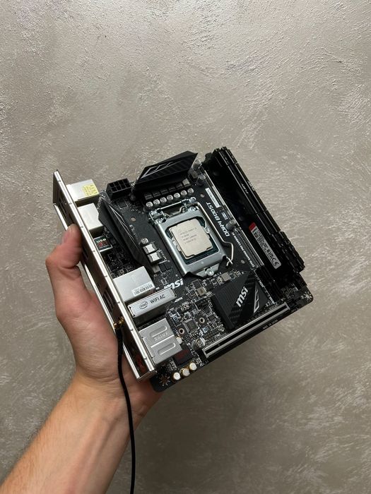 MSI Z370I Gaming Pro Carbon AC Mini-ITX – Wi-Fi AC
