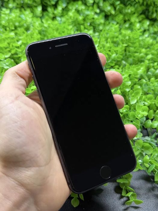 Продам iPhone 8 Айфон 8