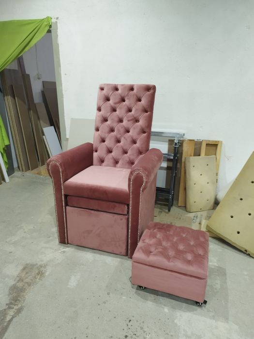 Стол  за  педикюр