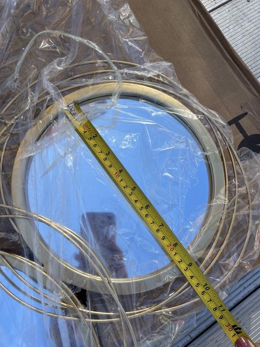 Ново огледало за стена