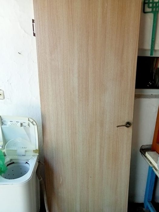 Продам двери б/у  4 двери