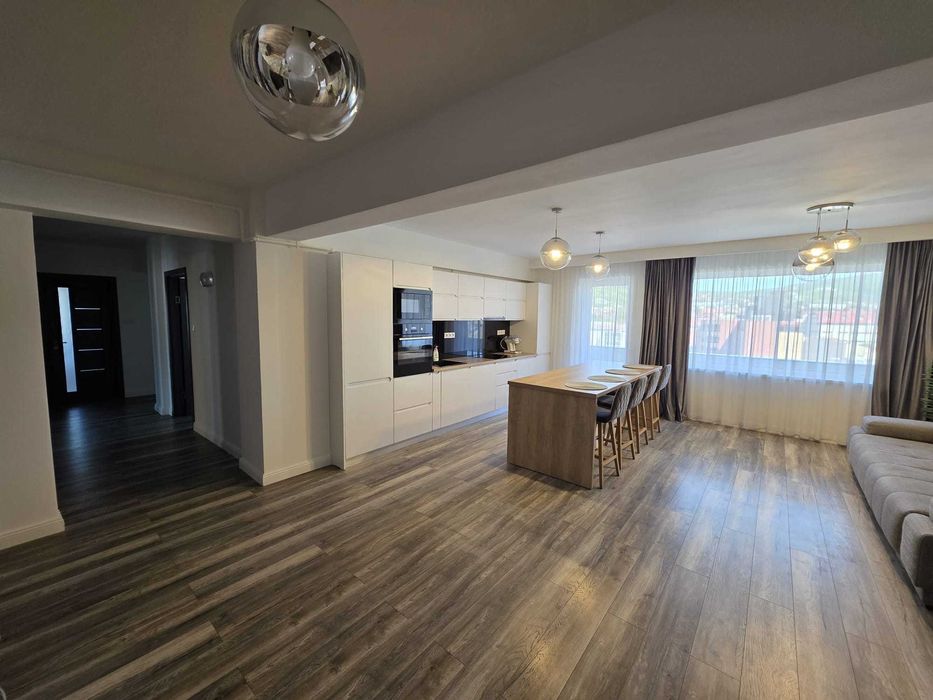 PF dau in chirie apartament 2 camere + living generos Ultra Central Zalau - loc parcare subteran + lift, suprafata utila 110mp
