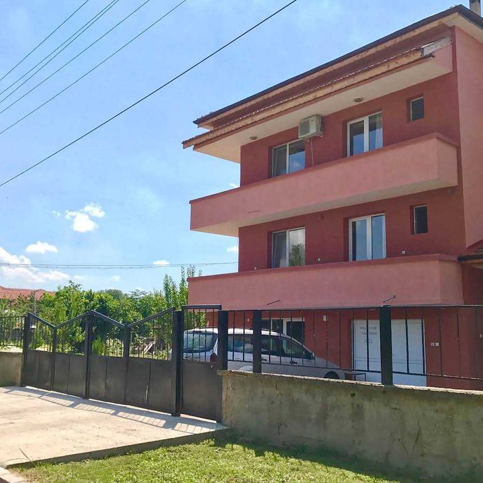 Продава се Къща в Левски - 600 кв.м за 4584 €/кв.м - Снимка #1