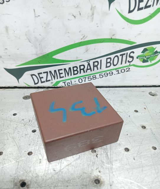 Releu temporizare stergator parbriz 4B0 955 531C Volkswagen VW Passat