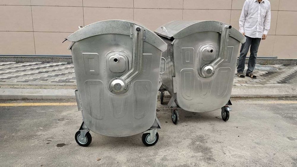 1100л Оцинкованный бак