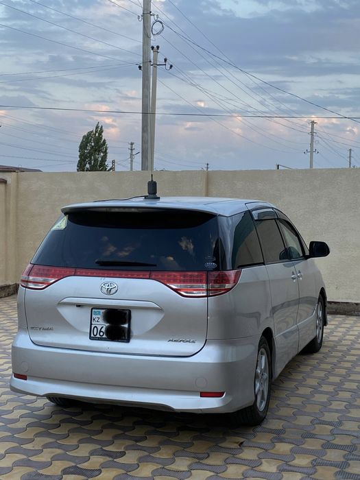 Toyota Estima 2007 г