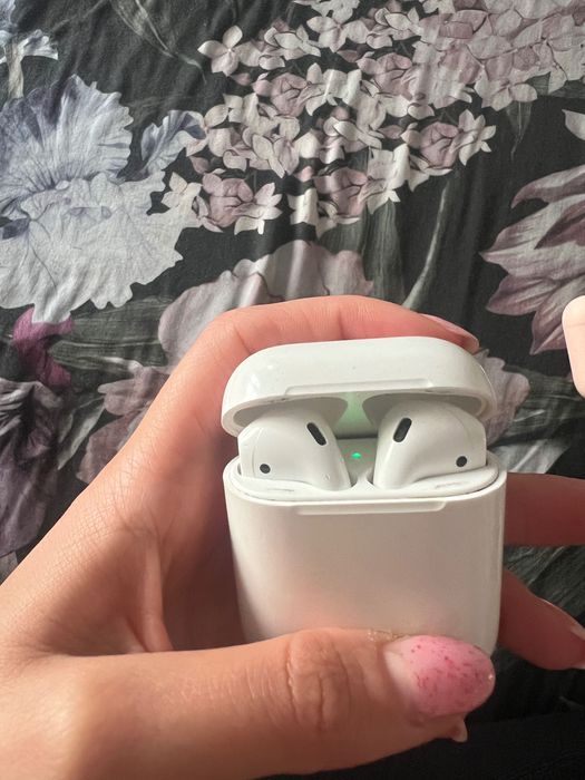 Слушалки AirPods 2nd generation