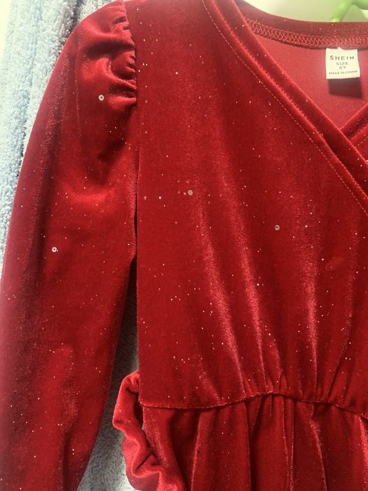 Rochita fetita din plus foarte frumoasa