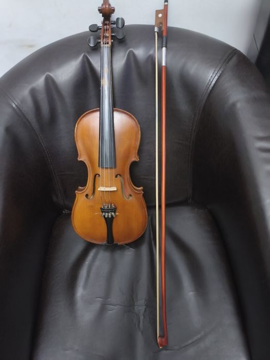 Vioara veche  56 cm