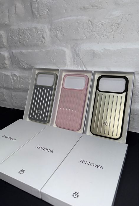 Rimowa Silver & Black Case - Iphone 17 Pro / Max