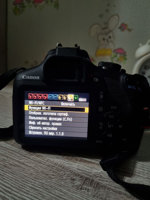 Камера Canon 2000d