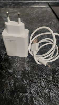 оригинал 67 W зарядник сотилади телфондан чикан