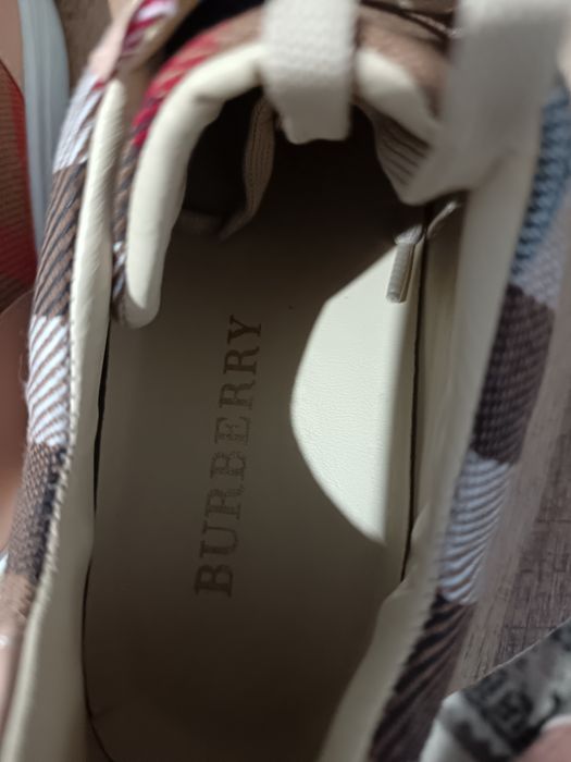 Adidasi Burberry