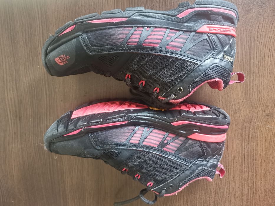 The NORTH FACE- Gore tex 37nom.