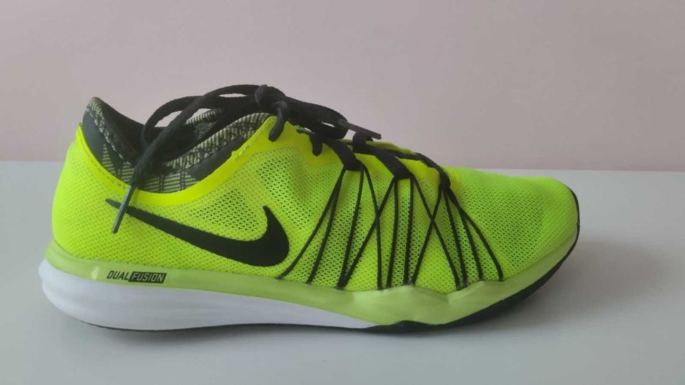 Маратонки Nike, размер 37.5