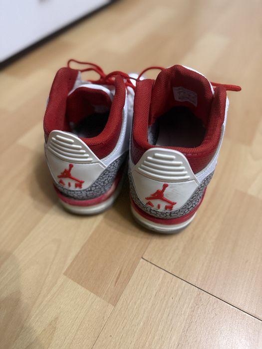 Jordan 3 fire red