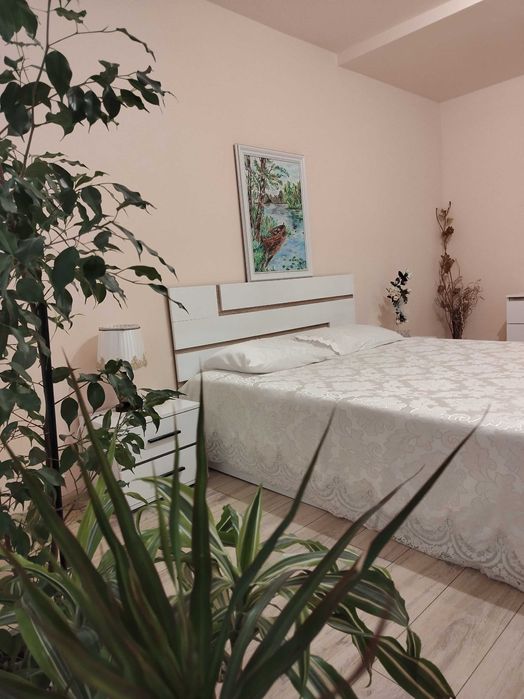 Нощувки Варна.Тристаен ап с безплатни парко места.