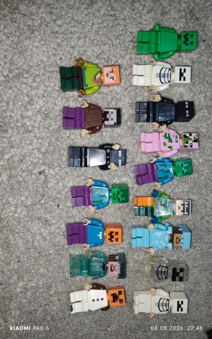 LEGO фигурки, машинки