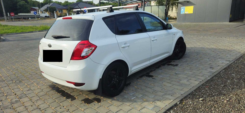 KIA Ceed 2010 — imagine 3
