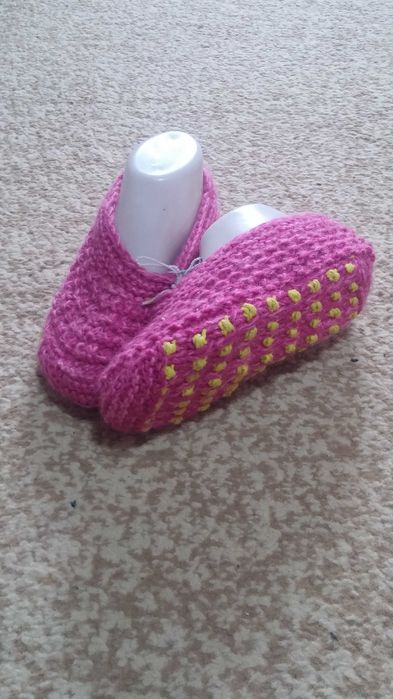 Женские вязаные следки