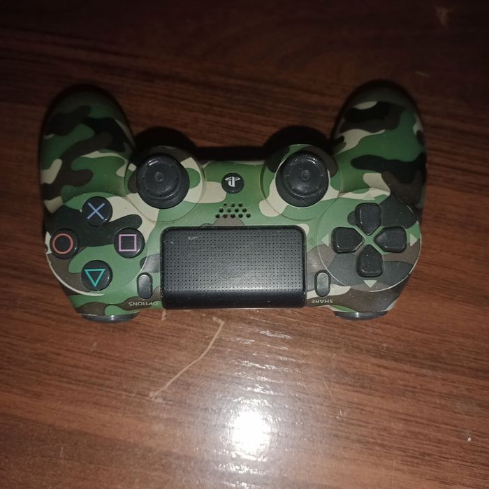 Обмен или продажа ps4, провода все есть