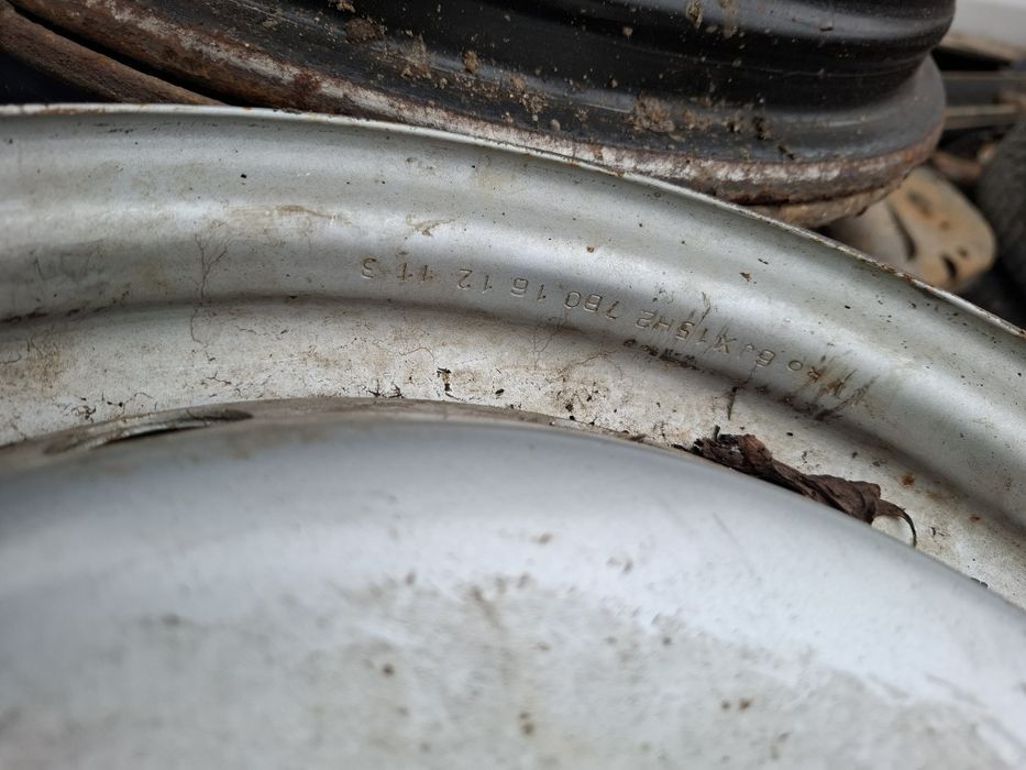 Vand 4 jante R 15 dacia logan van de greutate bune fara defecte