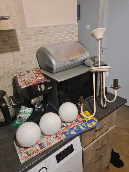 Продавам мебели..