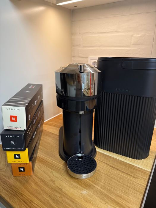 Nespresso кафемашина POP