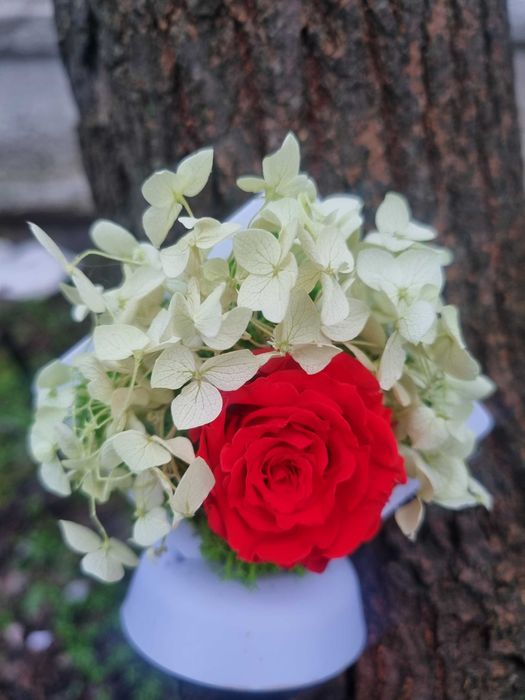 Martisoare cu licheni si flori criogenate