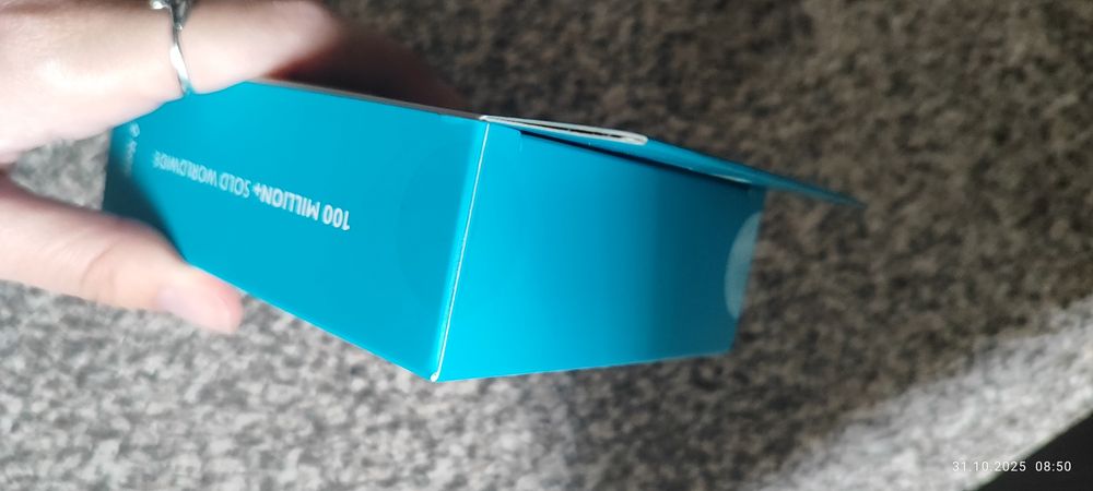 Неразопаковани.Чисто нови безжични слушалки