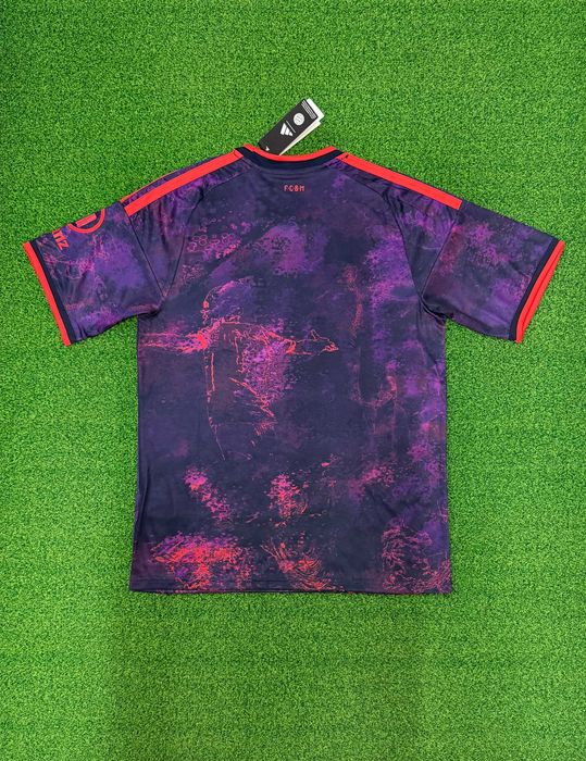 Байерн Мюнхен / Bayern Munich официални тениски 2026/2027 adidas