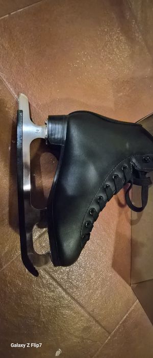Patine gheata masura 33