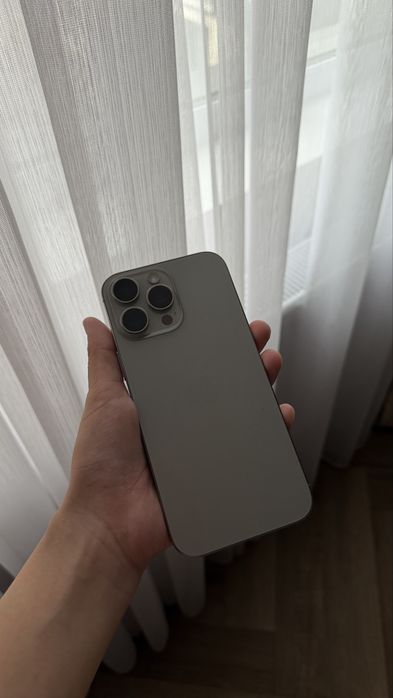 Iphone 16 про макс 256 гб