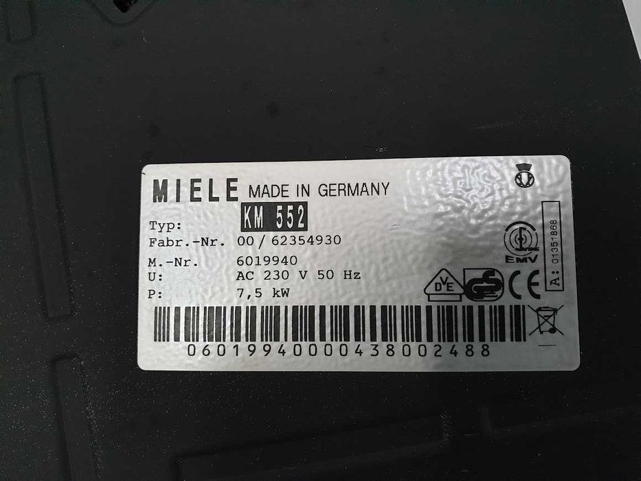 Miele KM552 - Керамичен Плот Котлони 4 зони за Вграждане Миеле