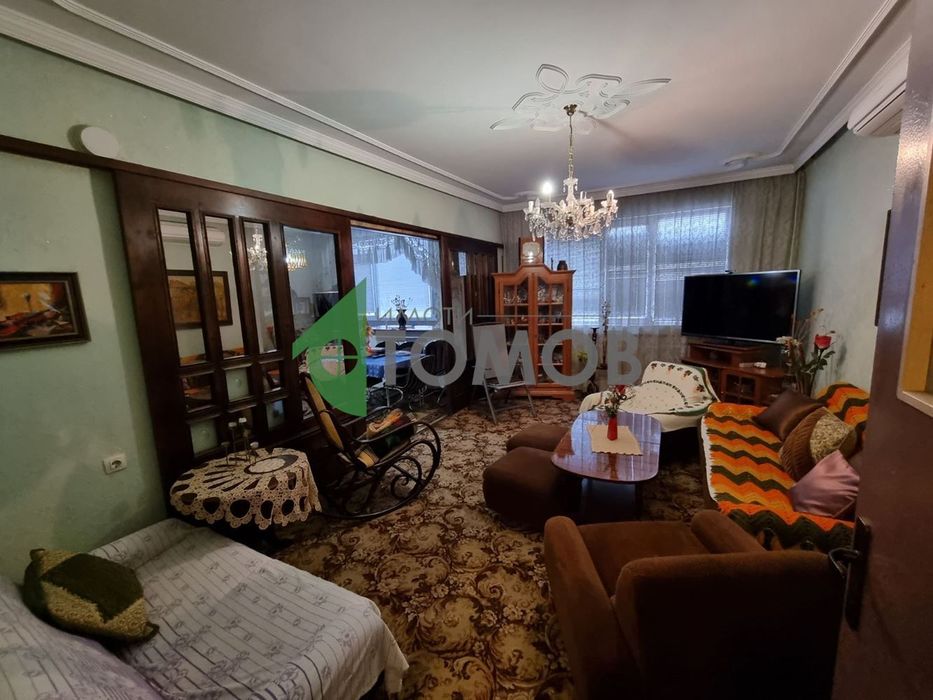 Продава се Многостаен апартамент в Шумен, Център - 110 кв.м за 1132 €/кв.м - Снимка #3