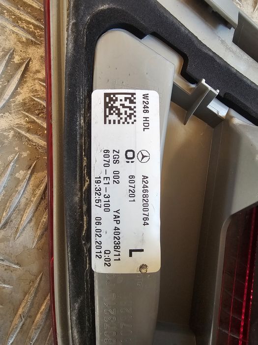 Stop / Tripla spate stanga  haion Cod: A2468200864 Mercedes-Benz B-Cla