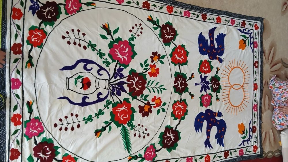 Кулда тикилган кашта ва сузаналар