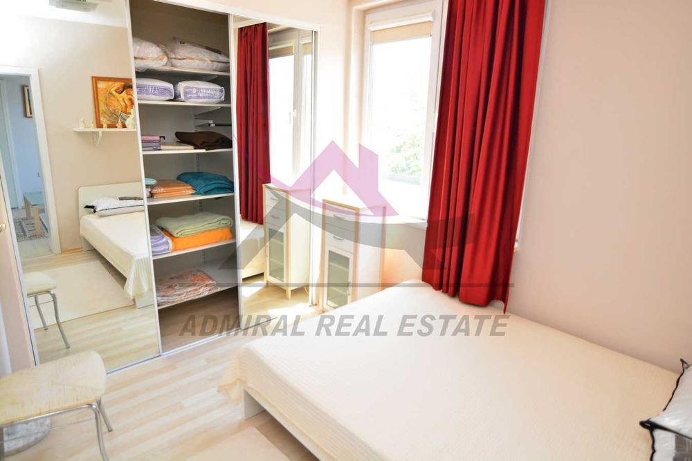 Продава се Четиристаен апартамент в Варна, Червен площад - 147 кв.м за 1939 €/кв.м - Снимка #3