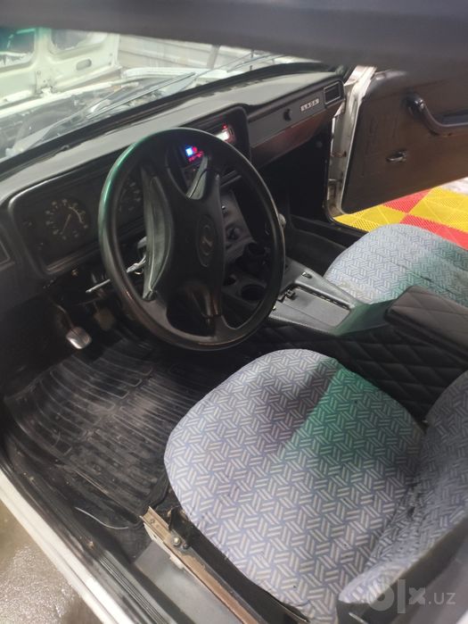 Vaz 2104 sotiladi