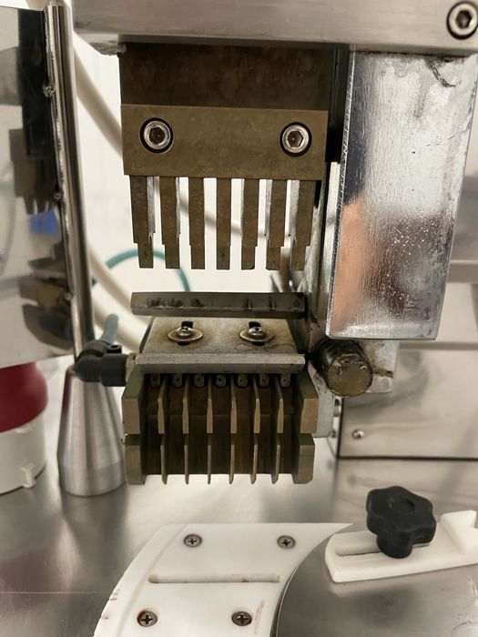 Капсулираща машина