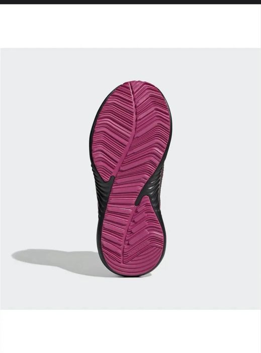 Продам новые осенние кросовки Adidas