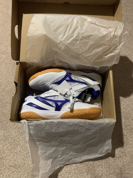 Vand adidasi de tenis de masa mizuno