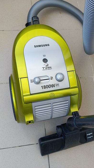 Пылесос Samsung 1800w