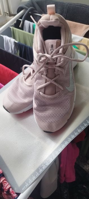Дамски маратонки Nike