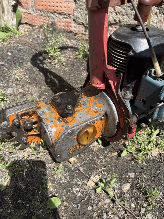 Продам бензопилу урал 2т электрон