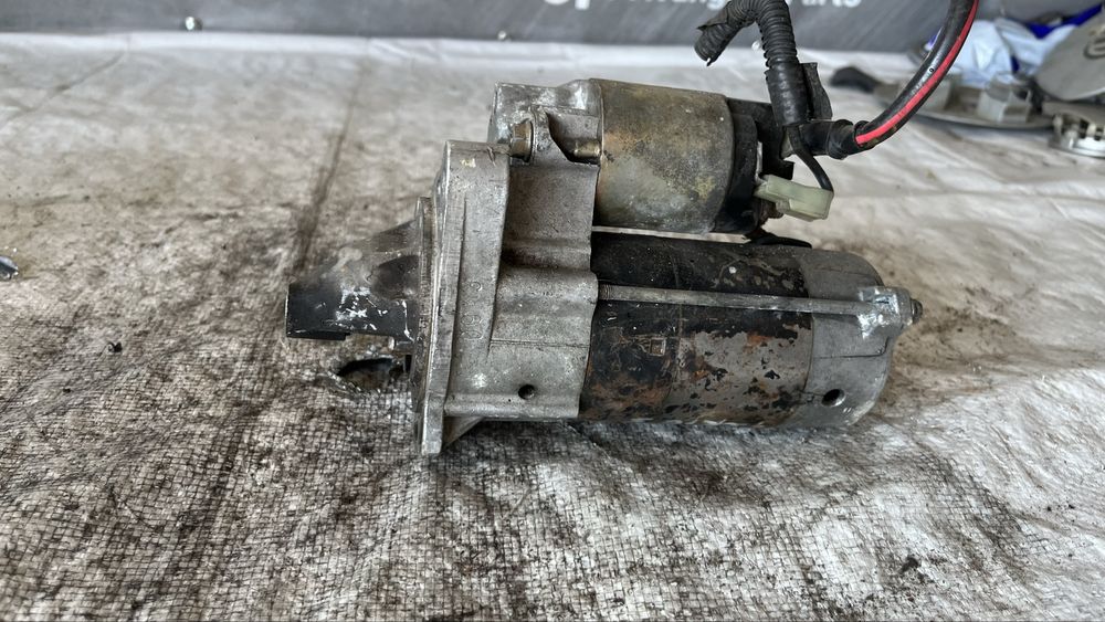 Daihatsu YRV 1.3 стартер