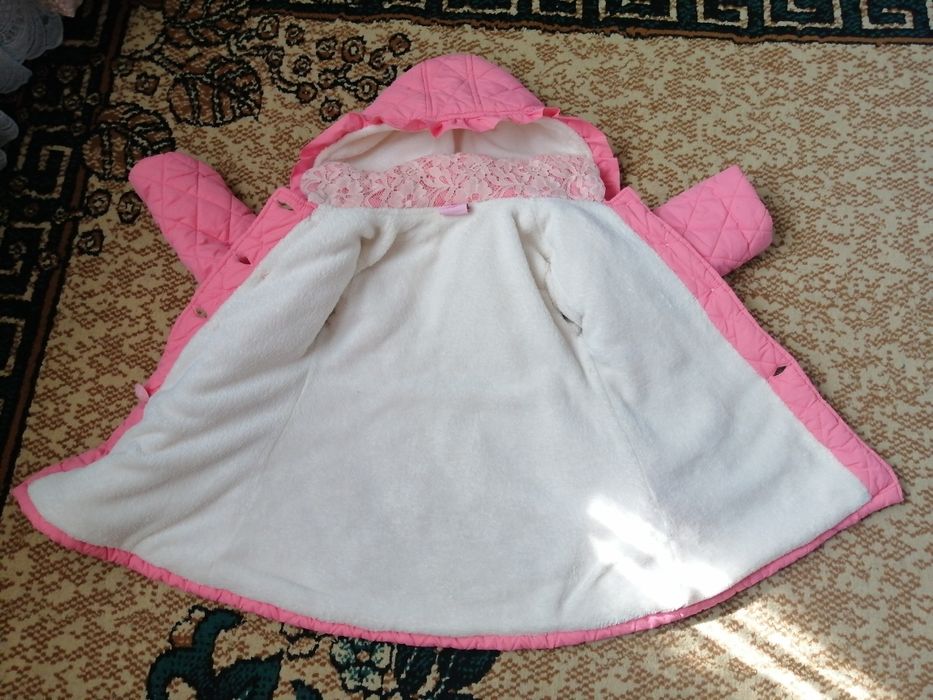 Детские  зимние куртки .