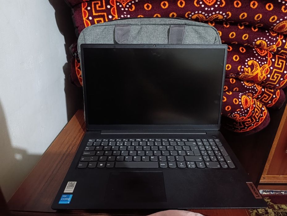 Noutbuk lenova corei3 esizdi